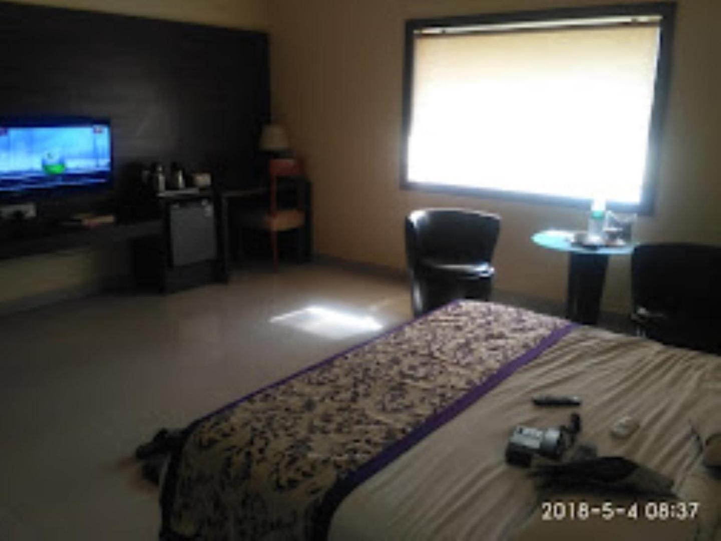 Hotel Saroj Sāgar Kültér fotó